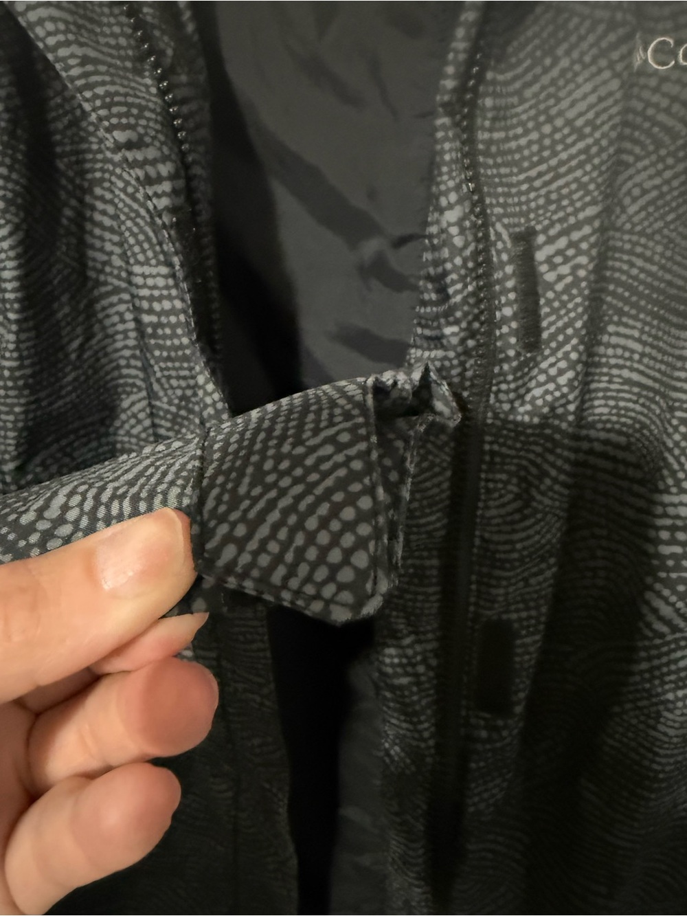 107. Columbia Women's Black & Gray Patterned Ski Jacket XS - Picture 8 of 15